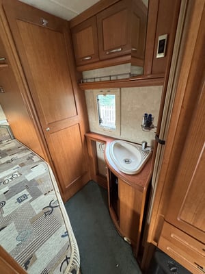 2002 Bessacarr E765 — photo 14 of 23