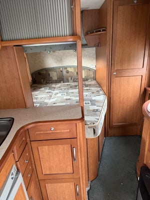 2002 Bessacarr E765 — photo 15 of 23