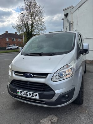 2018 Ford Transit Custom — photo 2 of 10