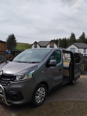 2016 Renault Trafic — photo 2 of 8