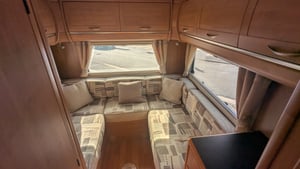 2009 Auto-Trail Apache 700 — photo 16 of 26