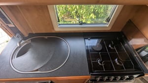 2009 Auto-Trail Apache 700 — photo 12 of 26