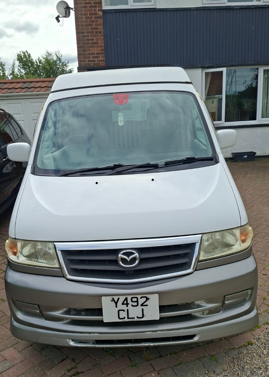 2001 Mazda Bongo - Image 1