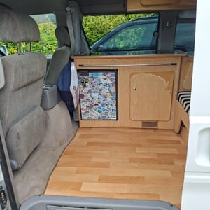 2001 Mazda Bongo — photo 6 of 9