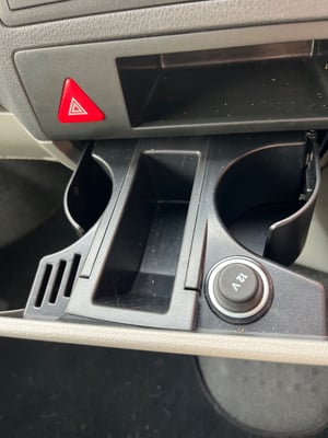 2005 VW T5 1.9 TDI Camper - 135,508 Miles - MOT July 2027 — photo 12 of 27