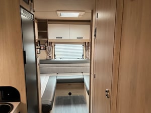 2023 Auto-Trail F-Line F72 — photo 2 of 21