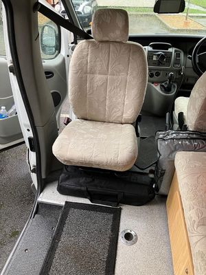 2006 Vauxhall Vivaro Camper — photo 15 of 33