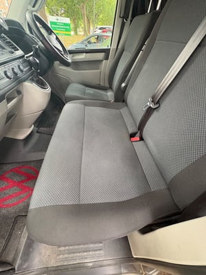 2015 Volkswagen T6 Campervan — photo 9 of 16