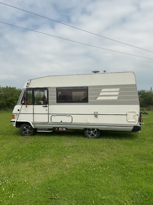 1992 Hymer B544 — photo 4 of 24