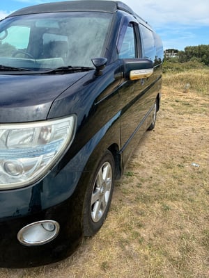 2019 Nissan Elgrand — photo 4 of 16