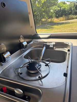 2019 Nissan Elgrand — photo 9 of 16
