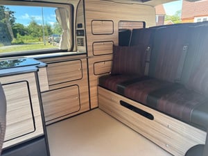 2019 Nissan Elgrand — photo 13 of 16
