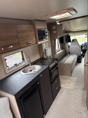 2022 Swift Edge 486 — photo 6 of 24