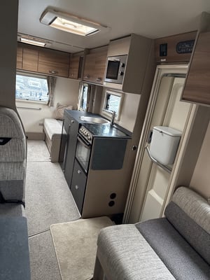 2022 Swift Edge 486 — photo 10 of 24