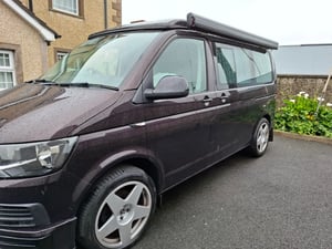 2018 Volkswagen Caravelle — photo 1 of 2