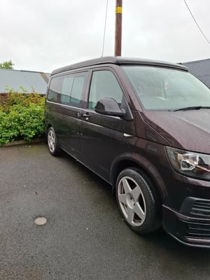 2018 Volkswagen Caravelle — photo 2 of 2