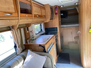 2005 Auto-Trail Cheyenne 696 — photo 18 of 34