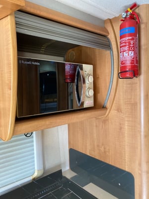 2005 Auto-Trail Cheyenne 696 — photo 20 of 34