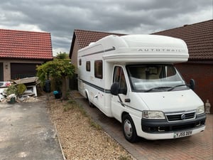 2005 Auto-Trail Cheyenne 696 — photo 3 of 4