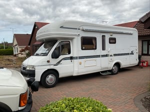 2005 Auto-Trail Cheyenne 696 — photo 1 of 4