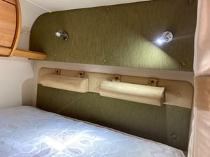 2005 Auto-Trail Cheyenne 696 — photo 32 of 34