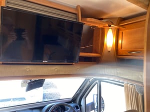 2005 Auto-Trail Cheyenne 696 — photo 33 of 34
