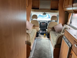 2005 Auto-Trail Cheyenne 696 — photo 3 of 34