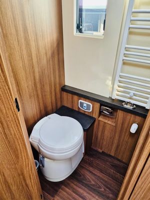 2023 Carthago E Line I 64 XL QB  — photo 24 of 27