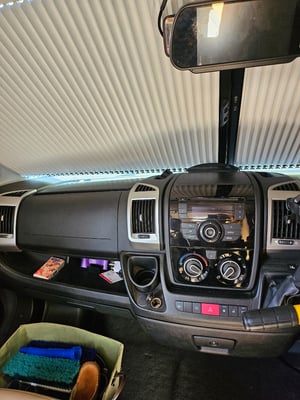 2013 Vantage SOL — photo 11 of 25