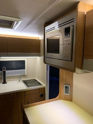 2017 Auto-Trail Tribute T620 — photo 7 of 17