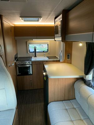 2017 Auto-Trail Tribute T620 — photo 14 of 17