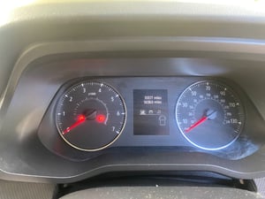 2022 Renault Trafic — photo 8 of 16
