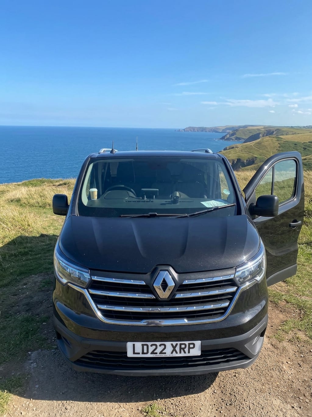 2022 Renault Trafic - Image 1