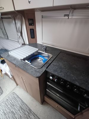  Bailey Phoenix Vogue 642 2020 — photo 18 of 29