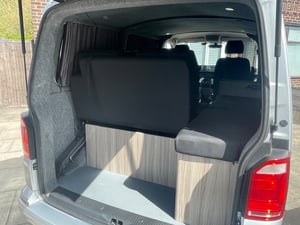 2017 Volkswagen Transporter T6 Highline — photo 13 of 36