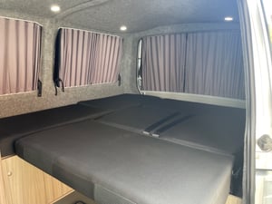 2017 Volkswagen Transporter T6 Highline — photo 20 of 36