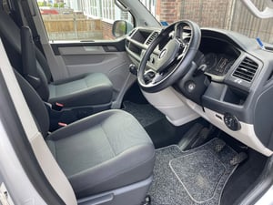 2017 Volkswagen Transporter T6 Highline — photo 4 of 36