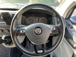 2017 Volkswagen Transporter T6 Highline — photo 33 of 36