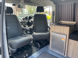 2017 Volkswagen Transporter T6 Highline — photo 34 of 36