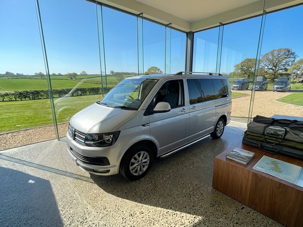 2017 Volkswagen Transporter T6 Highline - Image 1