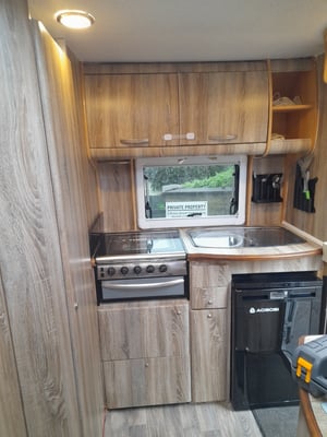 2002 Swift Sundance 590RS — photo 6 of 10