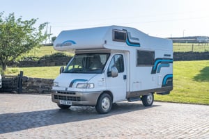2002 Hymer Swing — photo 1 of 68