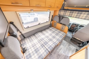 2002 Hymer Swing — photo 7 of 74