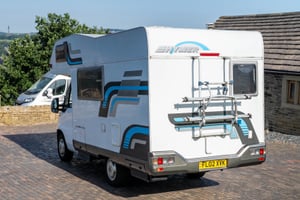 2002 Hymer Swing — photo 18 of 68