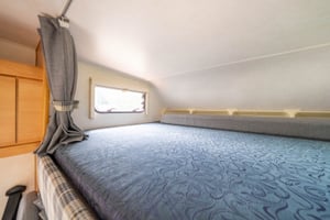 2002 Hymer Swing — photo 13 of 74
