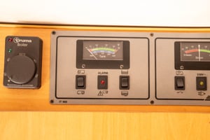 2002 Hymer Swing — photo 60 of 68