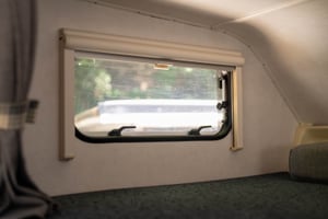 2002 Hymer Swing — photo 65 of 68