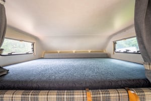 2002 Hymer Swing — photo 15 of 74