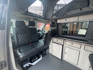 2018 Volkswagen Transporter T6 — photo 8 of 13
