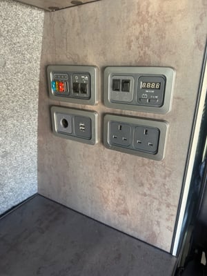 2018 Volkswagen Transporter T6 — photo 12 of 13